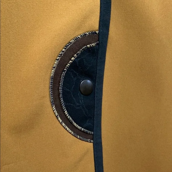 Red Rover Dublin Rain Jacket - Picture 5 of 14